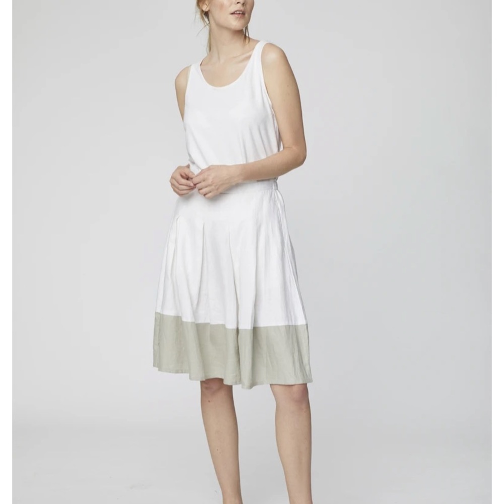 Thought UK Rosabel hemp skirt white pleated